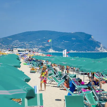 Villaggio Turistico Internazionale Aparthotel Porto Recanati
