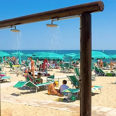 Villaggio Turistico Internazionale アパートホテル ポルト・レカナーティ
