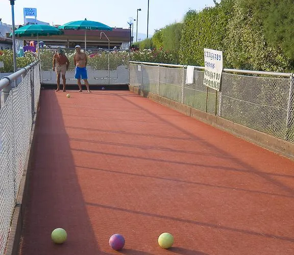 Villaggio Turistico Internazionale Ξενοδοχείο με διαμερίσματα 4*